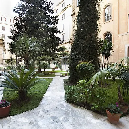 Bed & Breakfast Le Stanze Del Papa 2*